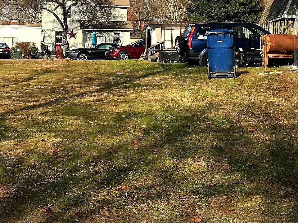 1st image of 306 Roosevelt Ave