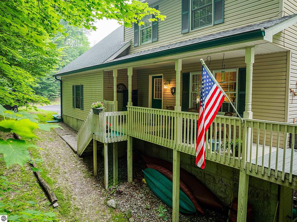 1st image of 209 Black Ridge Ct