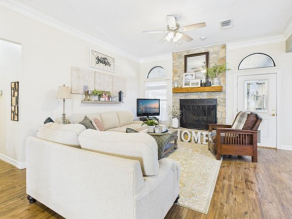 4th image of 7722 S Country Club Rd