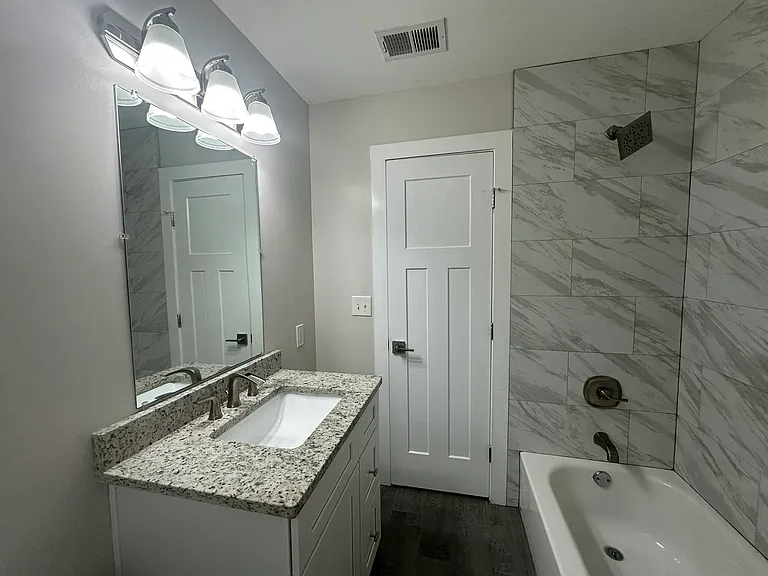 569 Woods Dr NW — Photo 10