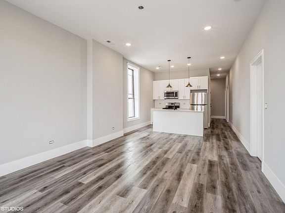3rd image of 639 W 18th St #4F