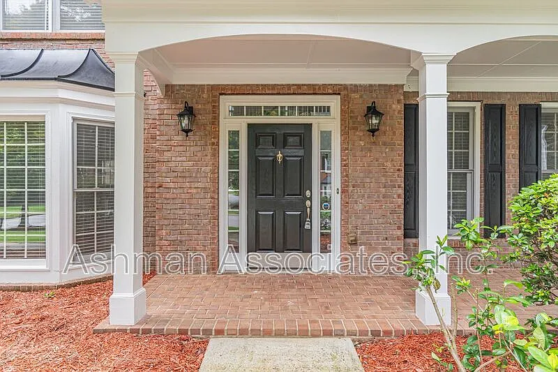 5 bed, 3.0 bath, 2683 sqft, $3,150 — Photo 4
