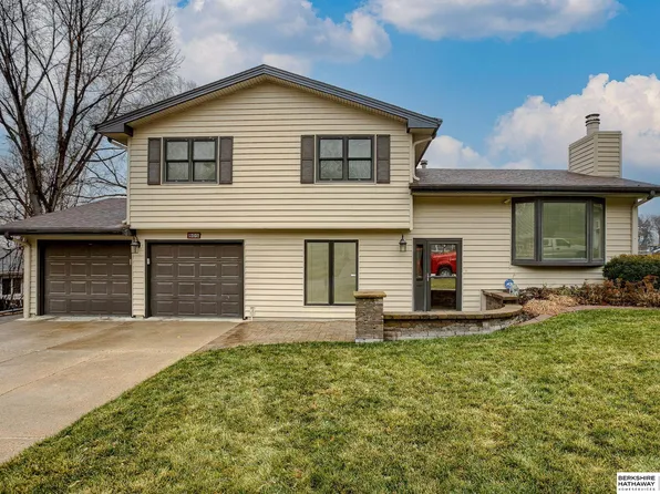 805 N 88th Ave, Omaha, NE 68114