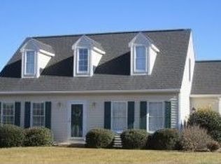 25 Hampshire Ln, Stuarts Draft, VA 24477