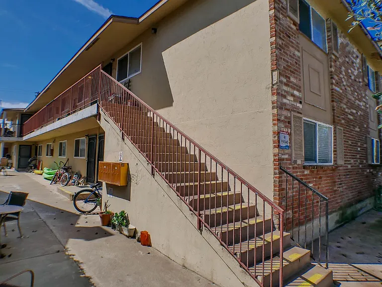 4911-4917 Del Mar Ave #4915.5 — Photo 15