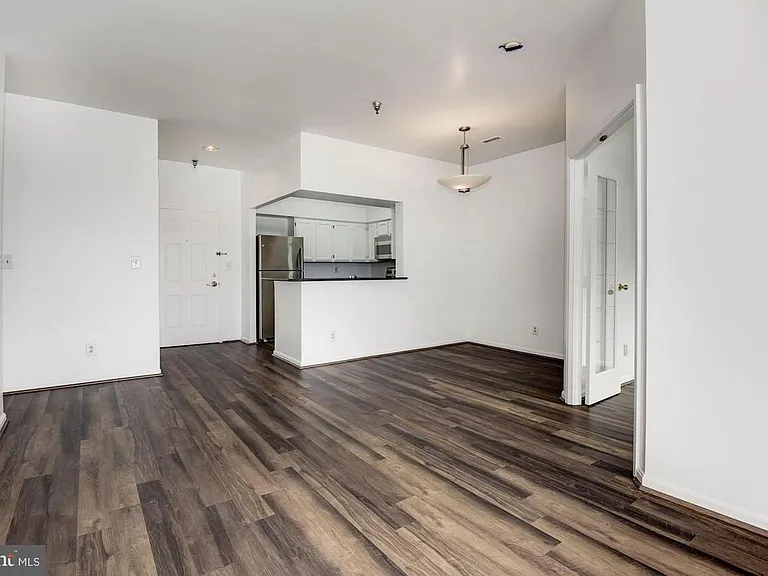 2400 Clarendon Blvd #Penthouse 11 — Photo 16