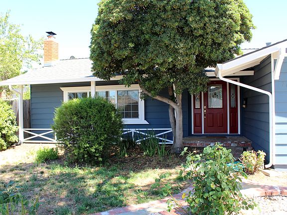 2nd image of 709 Del Mar Ave