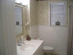 3rd image of 1206 Belclaire Ln