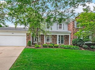 215 Plum Grove Cir, Arlington Heights, IL 60004