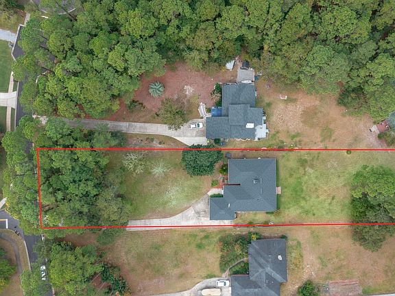 3rd image of 96064 Parliament Dr