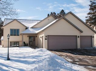 77 22nd St SW, Rochester, MN 55902