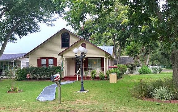 3rd image of 109 Whitehead St