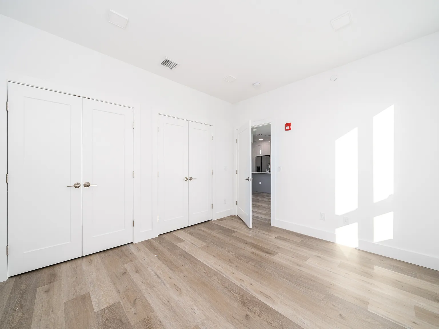 2 bed, $3,400 — Photo 2