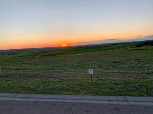 5932 Crested Butte Rd, Bismarck, ND 58503