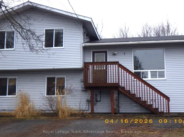 5 Logans Ln, Parry Sound, ON P2A 1H3