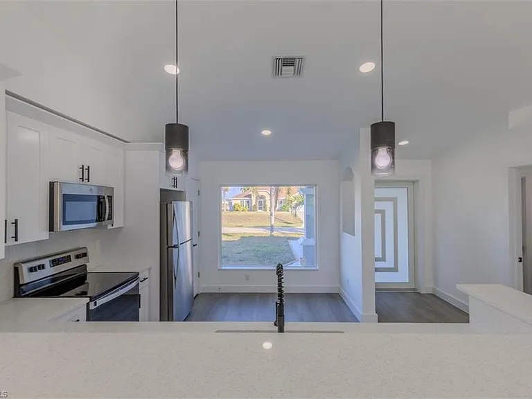 1230 NW 13th Ave — Photo 21