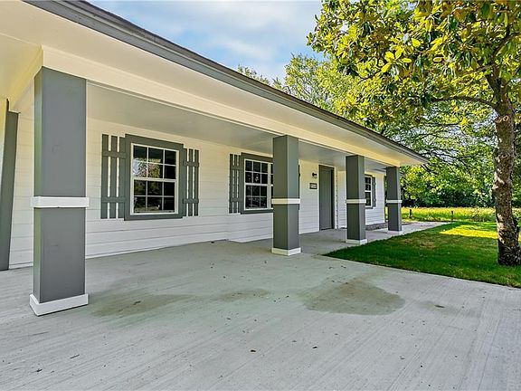 4th image of 706 W Shore Dr