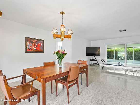 2nd image of 440 Penguin Dr