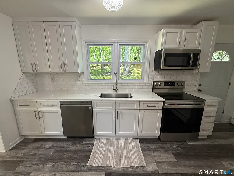 19 Old Town Rd — Photo 14
