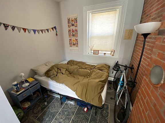 5th image of 65 Edgewood Ave APT 1