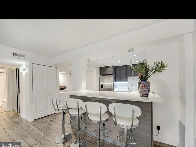 7600 Tremayne Pl #107 — Photo 3