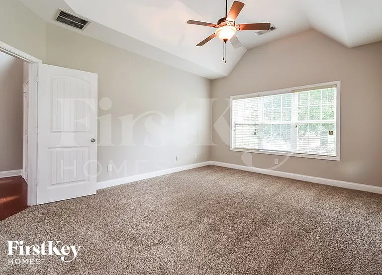 6303 Spring Cove Dr — Photo 7