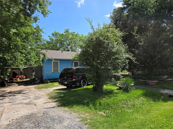 1985 Prairie St, Beaumont, TX 77701