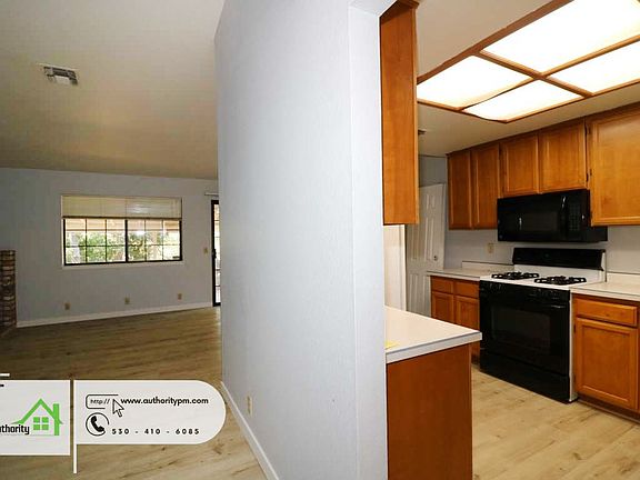4th image of 1818 Breckenwood Dr