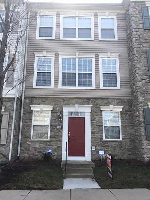 1st image of 21810 Kelsey Sq
