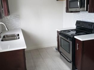 2040 W Wardlow Rd #11, Long Beach, CA 90810