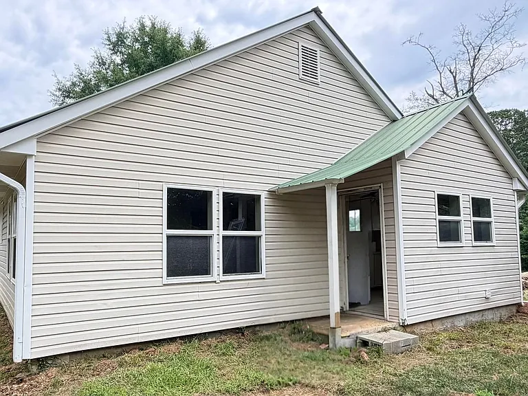 3406 Holly Springs Rd — Photo 15