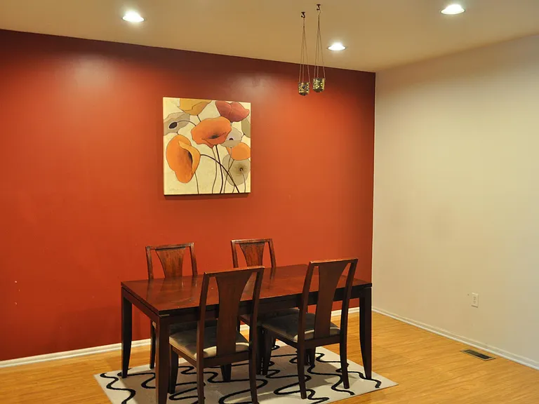 105 Margaret Ct — Photo 7