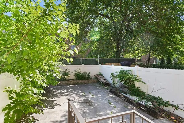 Rented by Sotheby's International Realty | media 5