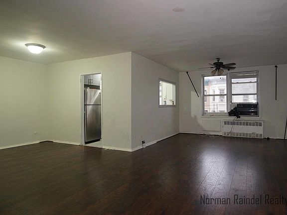 5th image of 1745 E 12th St APT 1D