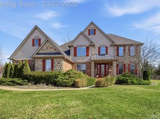 8851 Stoney Creek Dr, South Lyon, MI 48178