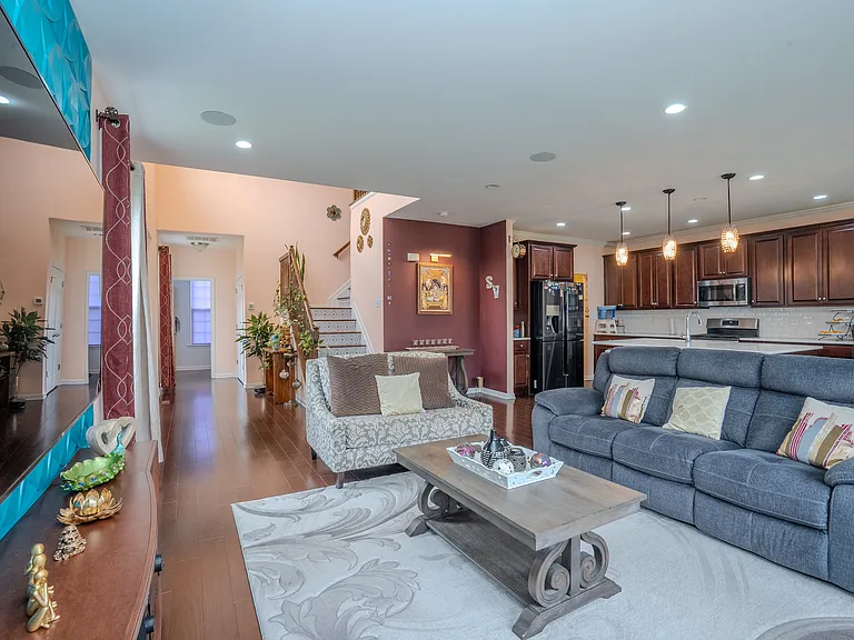 7 Jasmine Dr — Photo 4