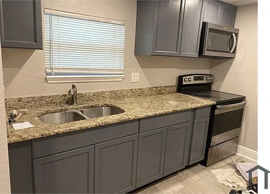 401 S Adelle Ave #B — Photo 3