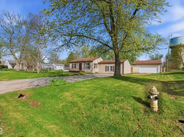 3340 Grace St, Greenwood, IN 46143