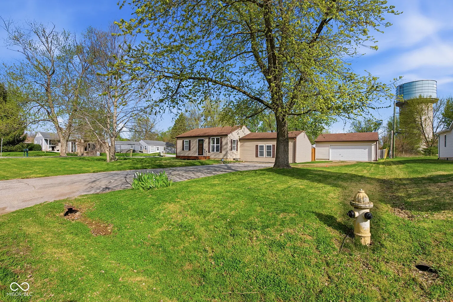 3340 Grace St photo 1