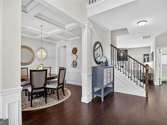 4th image of 2614 NE Glenbrook Ln