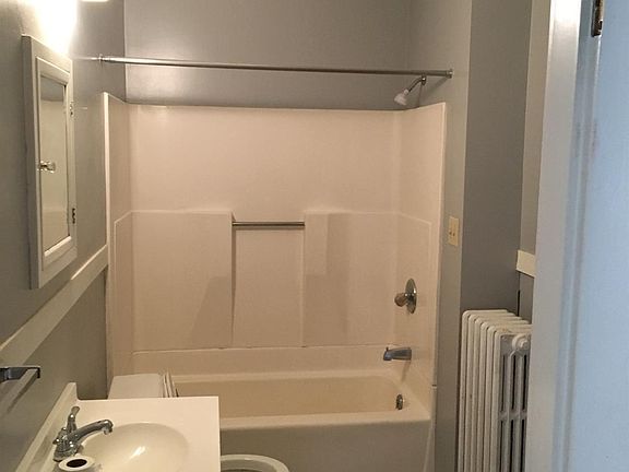 5th image of 221 S Princeton Cir