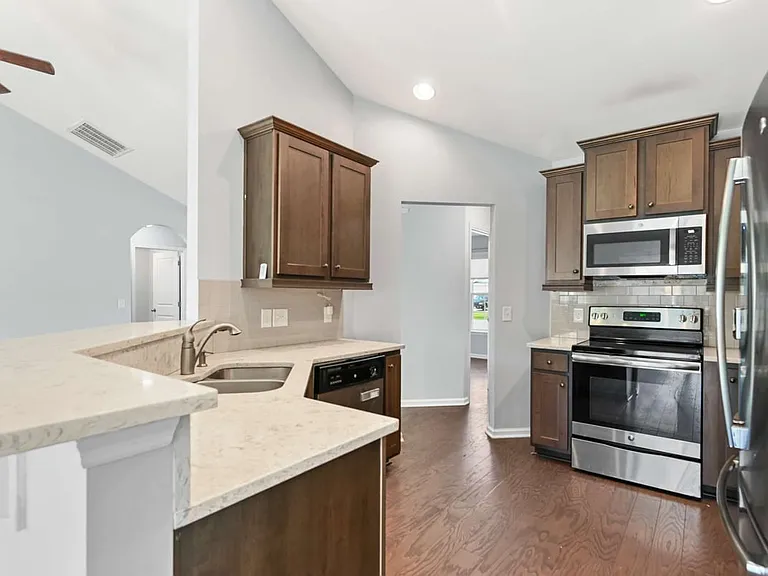 3368 Kinross Ct — Photo 2