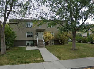 3701 15th St SW #5, Calgary, AB T2T4A5