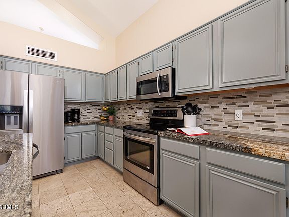 3rd image of 7452 W LOS GATOS Drive