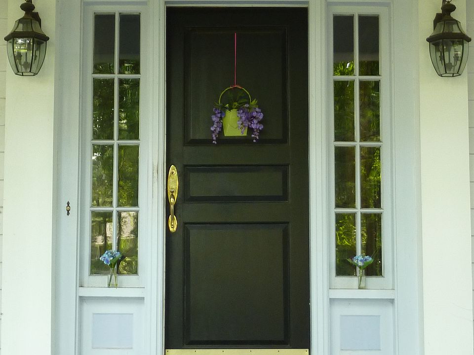 1st image of 501 Kemp Ln