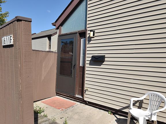 4th image of 1611 W Edgerton Ave Unit F