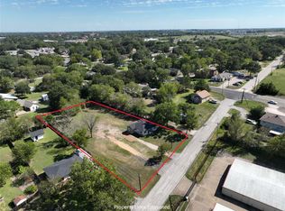 104 N Dixie St, Brenham, TX 77833