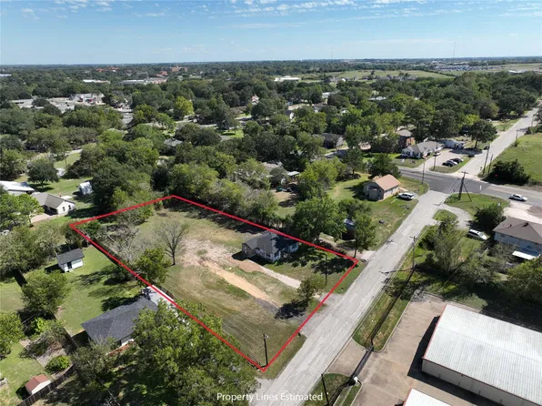 104 N Dixie St, Brenham, TX 77833