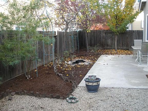 5th image of 326 Coventry Cir