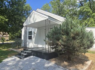 4062 S Hooper Ave, Springfield, MO 65804